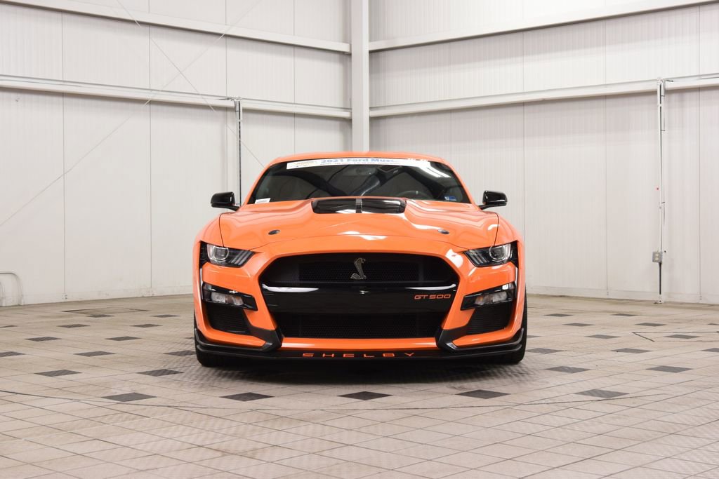 Used 2021 Ford Mustang Shelby GT500 w/ Technology Package RWD image 2