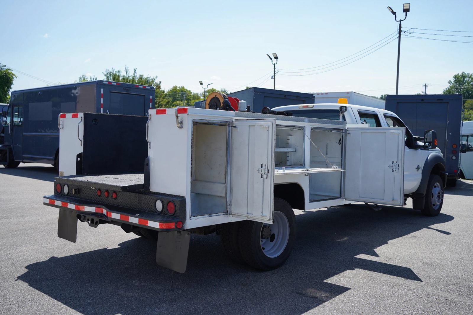 Used 2013 Ford F550 4x4 Crew Cab Super Duty w/ Payload Upgrade Pkg image 14