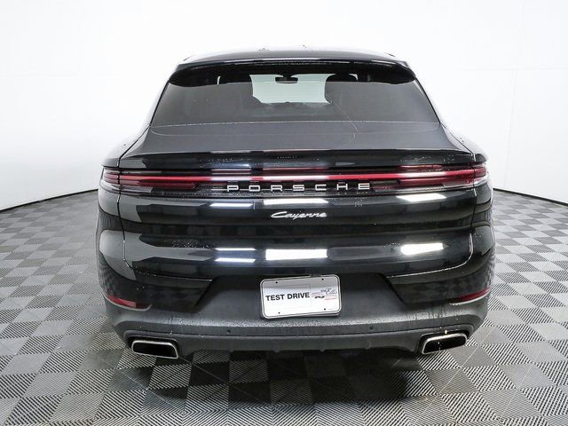 Certified 2024 Porsche Cayenne AWD image 35
