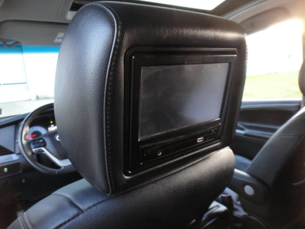 Used 2016 Toyota Sienna SE Premium image 18