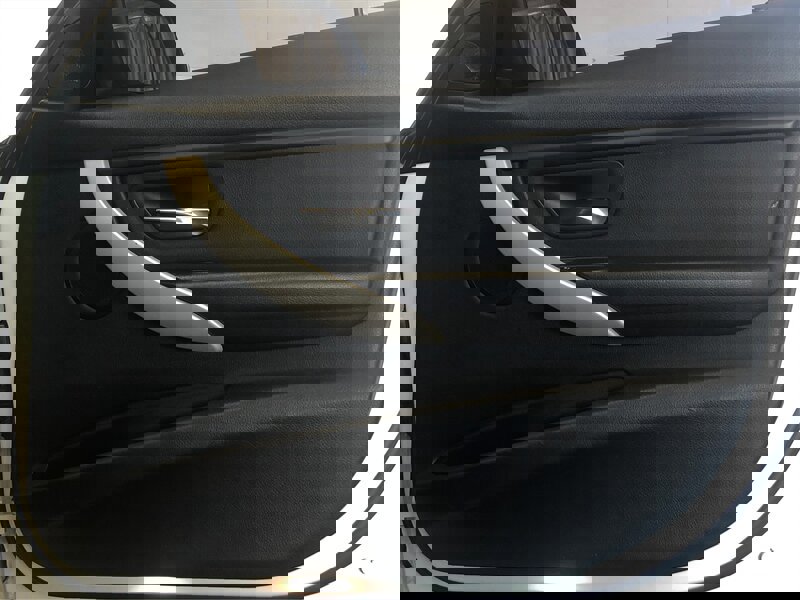 Used 2015 BMW 320i Sedan image 18