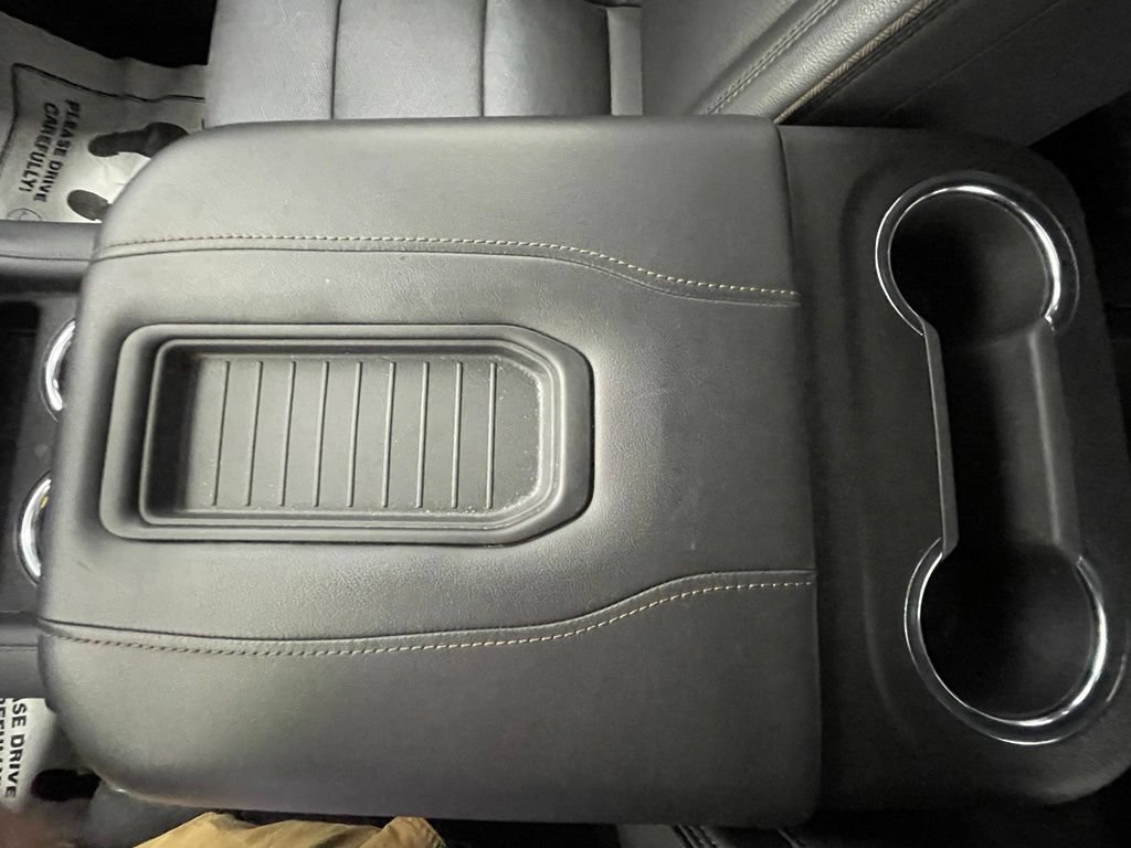 Used 2023 Chevrolet Suburban High Country AWD/4WD image 25