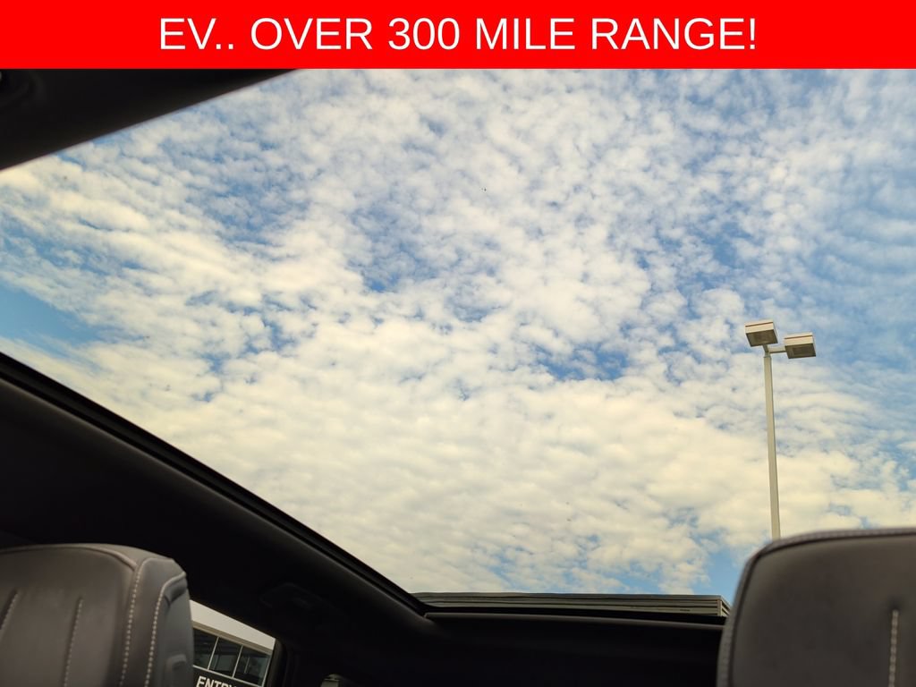 Used 2024 Cadillac Lyriq Luxury w/ LPO, Floor Liner Package AWD/4WD image 44