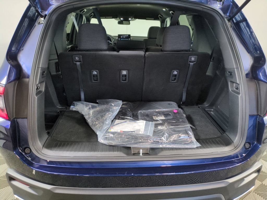 Used 2025 Honda Pilot Sport image 21
