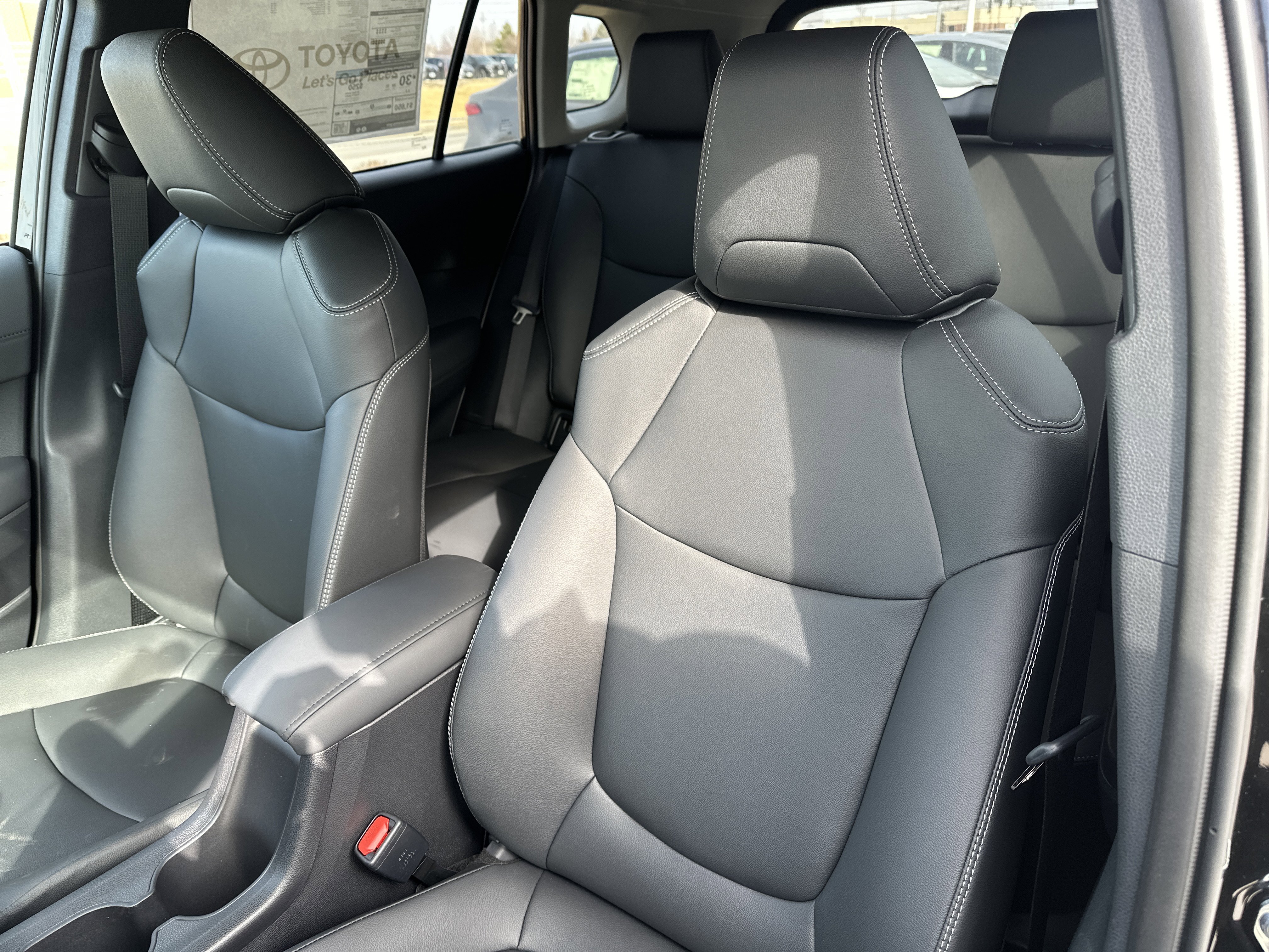 Used 2026 Toyota Corolla Cross XLE w/ Convenience Package image 13