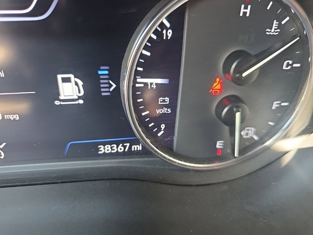 Used 2024 Buick Enclave Avenir w/ Avenir Technology Package image 31