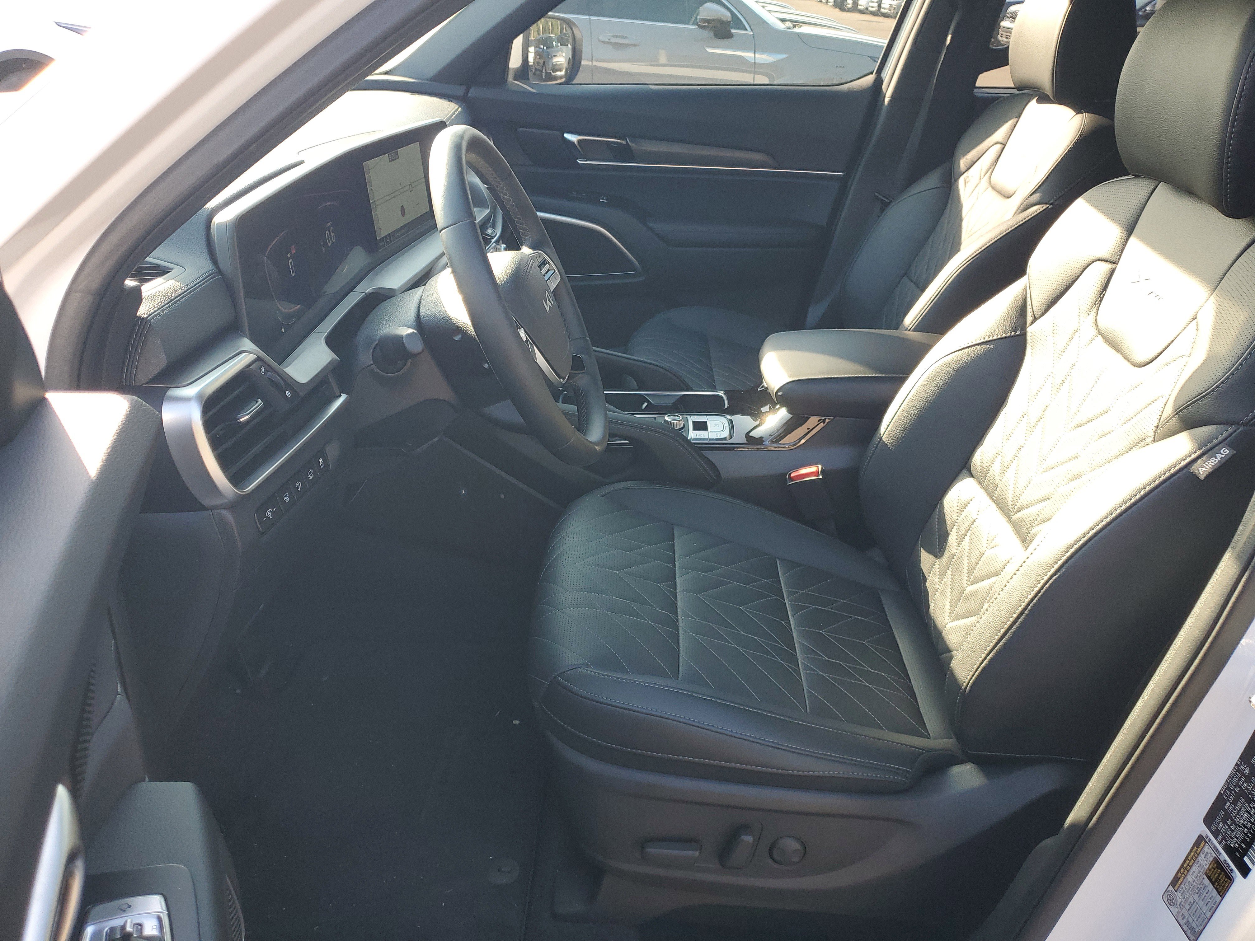 Certified 2025 Kia Telluride AWD image 22