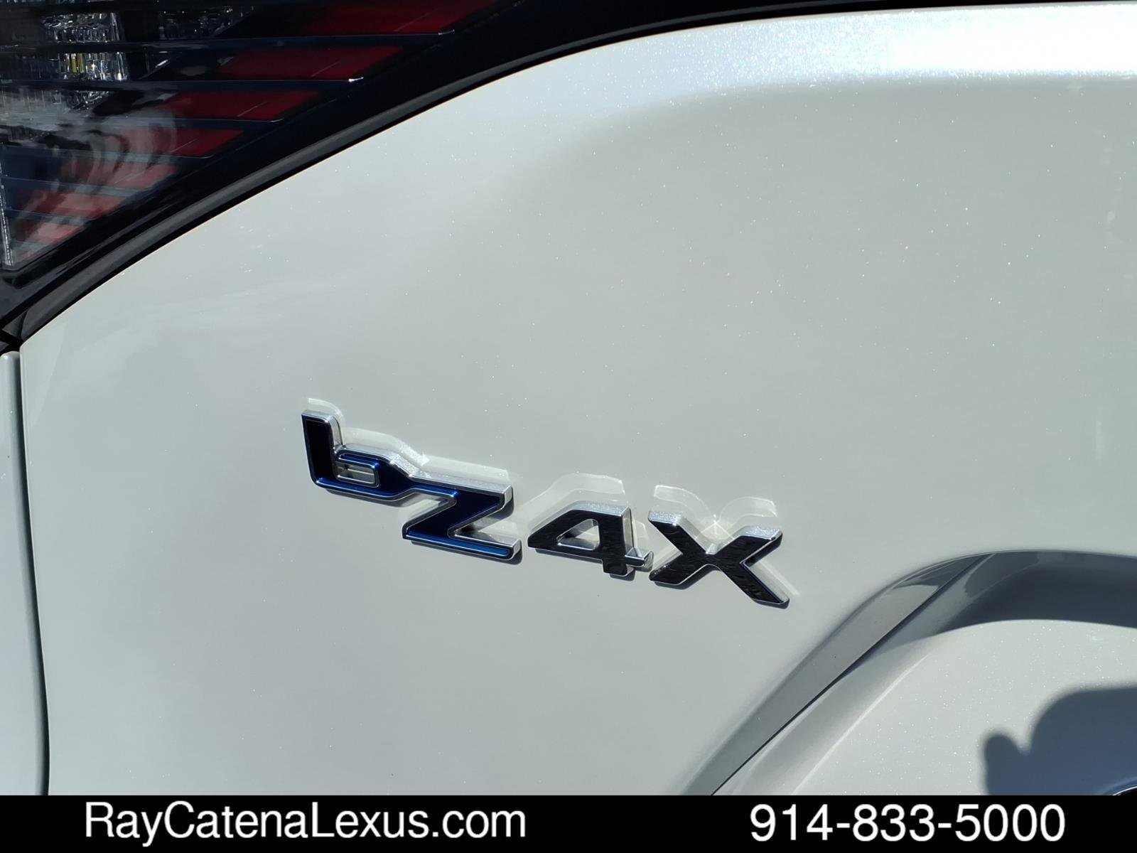 Used 2025 Toyota bZ4X AWD w/ Weather Package image 18