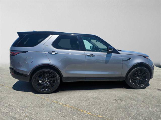 Used 2025 Land Rover Discovery Dynamic SE AWD/4WD image 2