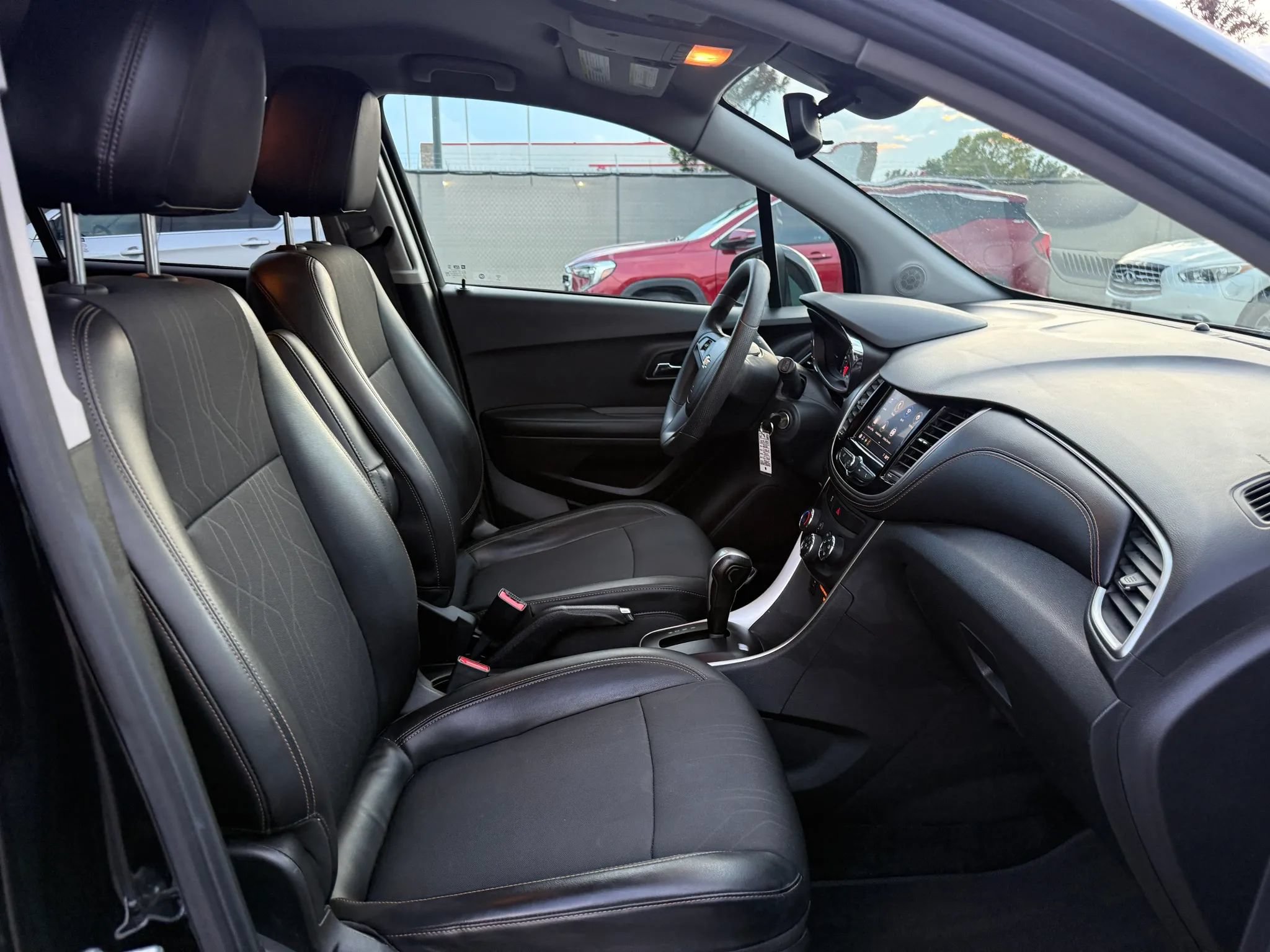 Used 2021 Chevrolet Trax LT FWD image 18