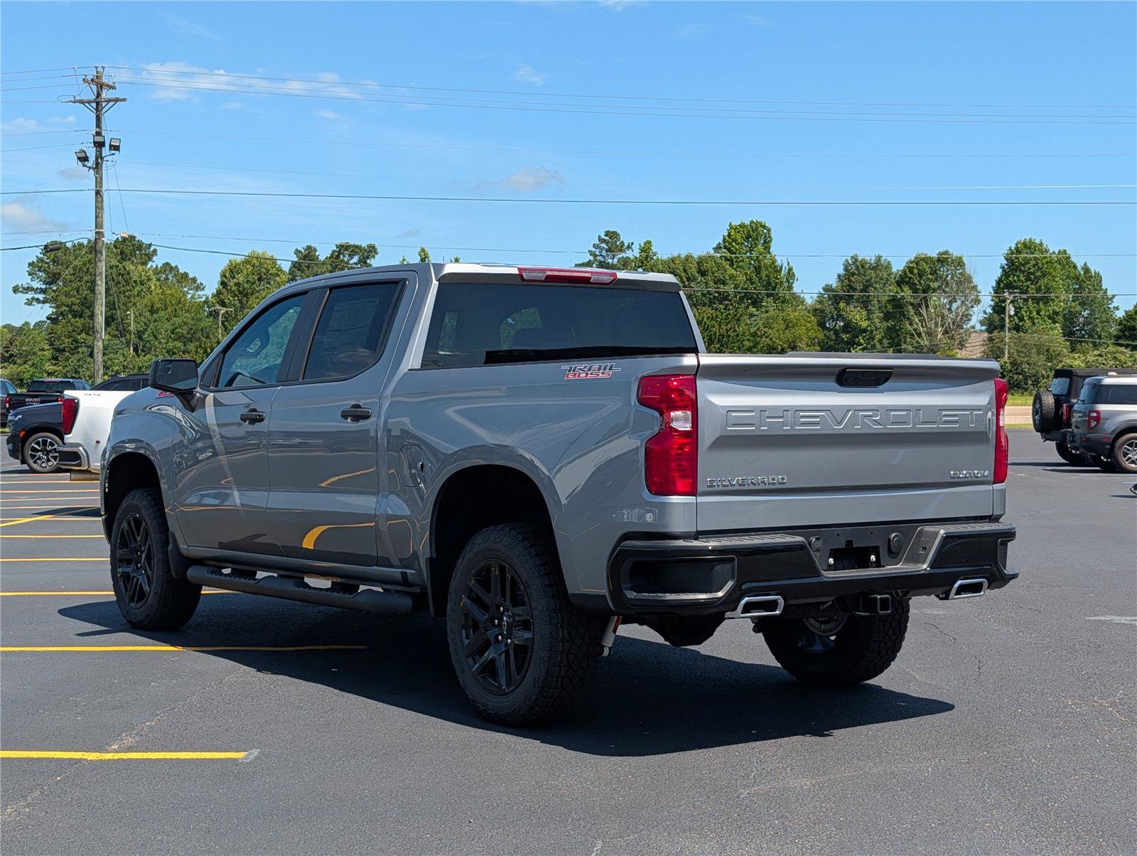 New 2026 Chevrolet Silverado 1500 Custom Trail Boss AWD/4WD image 3