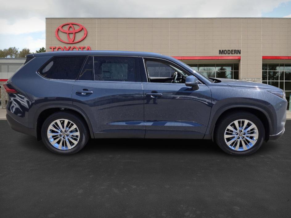 New 2025 Toyota Grand Highlander AWD image 4