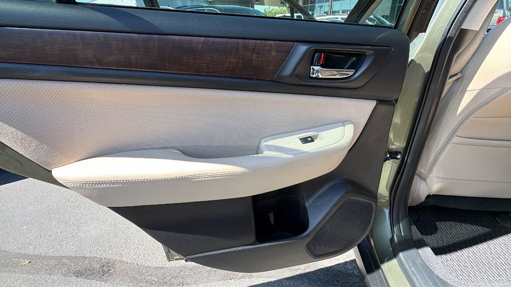 Used 2017 Subaru Outback 2.5i Limited AWD/4WD image 14