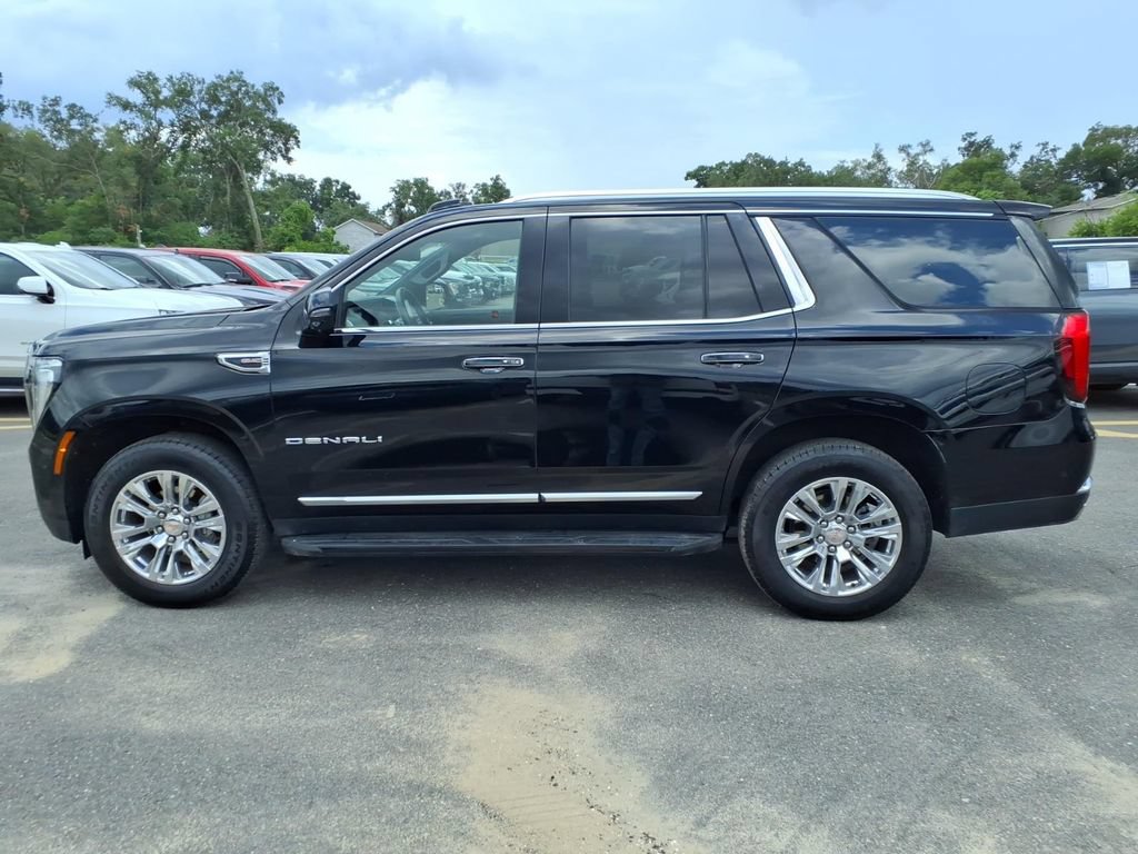 Used 2025 GMC Yukon Denali RWD image 4