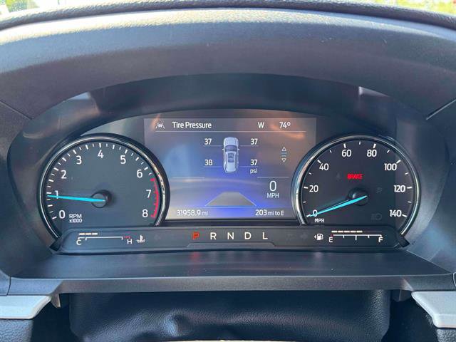 Used 2022 Ford Explorer XLT image 32