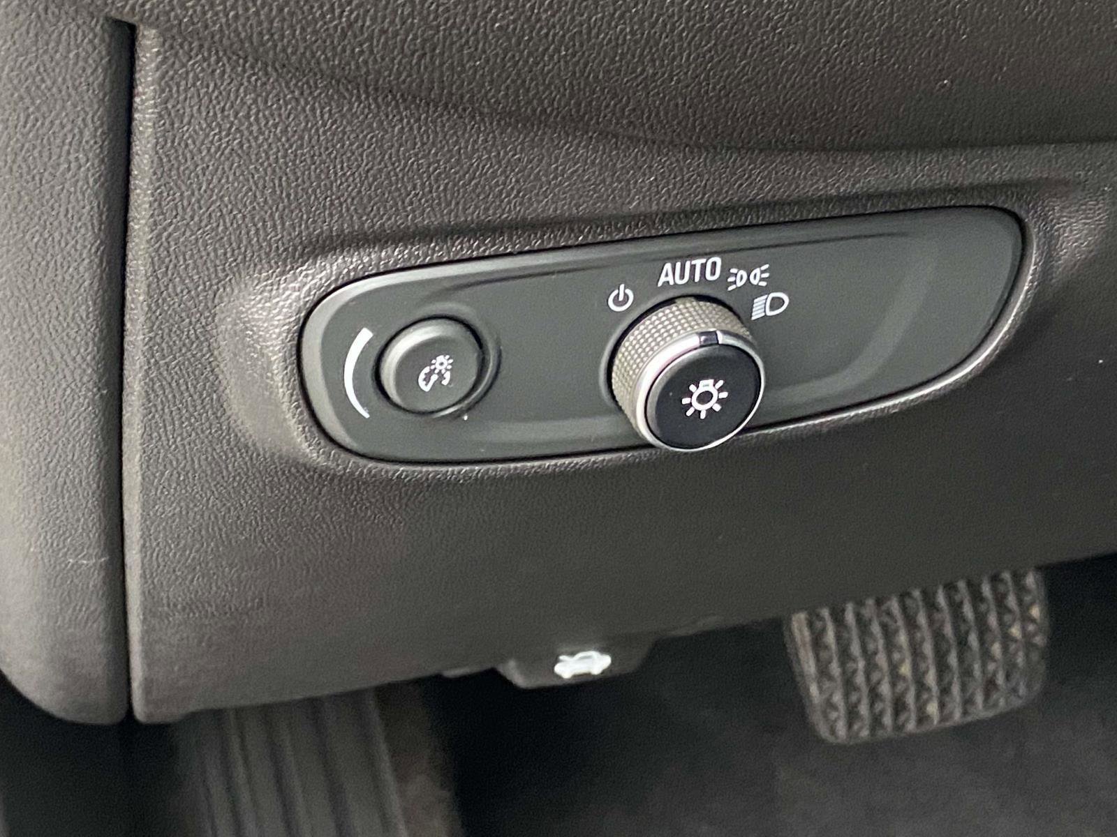 Certified 2024 Chevrolet Equinox LT image 9