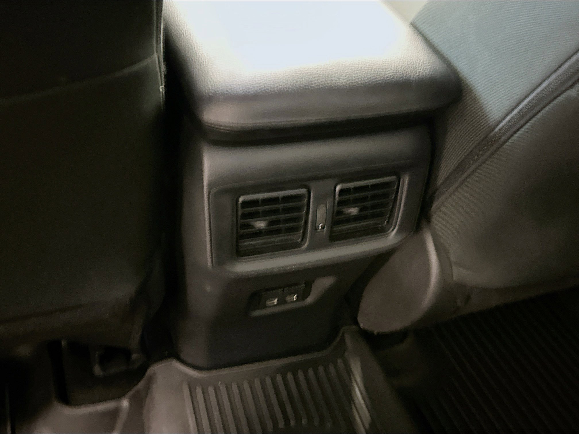 Used 2025 Toyota RAV4 XLE image 28