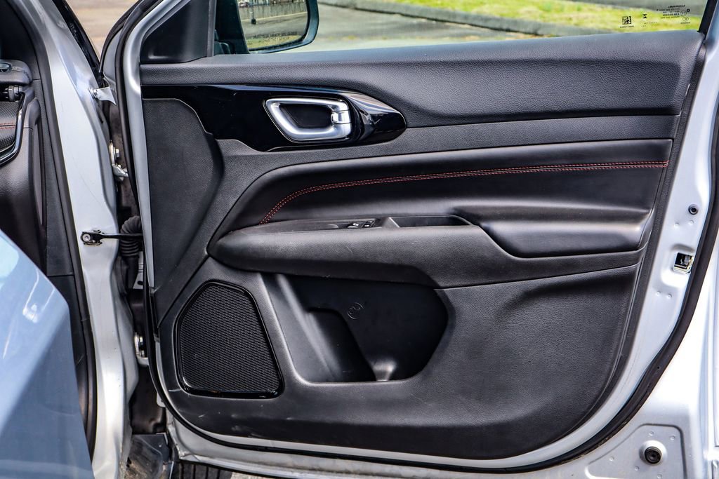 Used 2024 Jeep Compass Trailhawk image 38