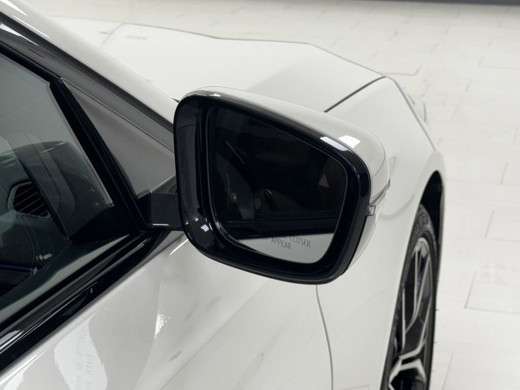 Used 2022 BMW 530i xDrive w/ M Sport Package image 39