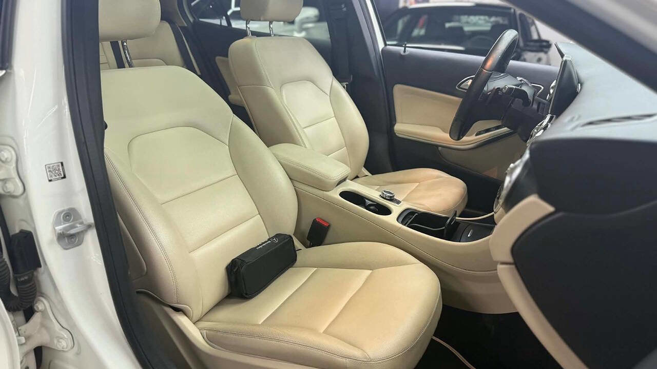 Used 2015 Mercedes-Benz GLA 250 4MATIC image 21