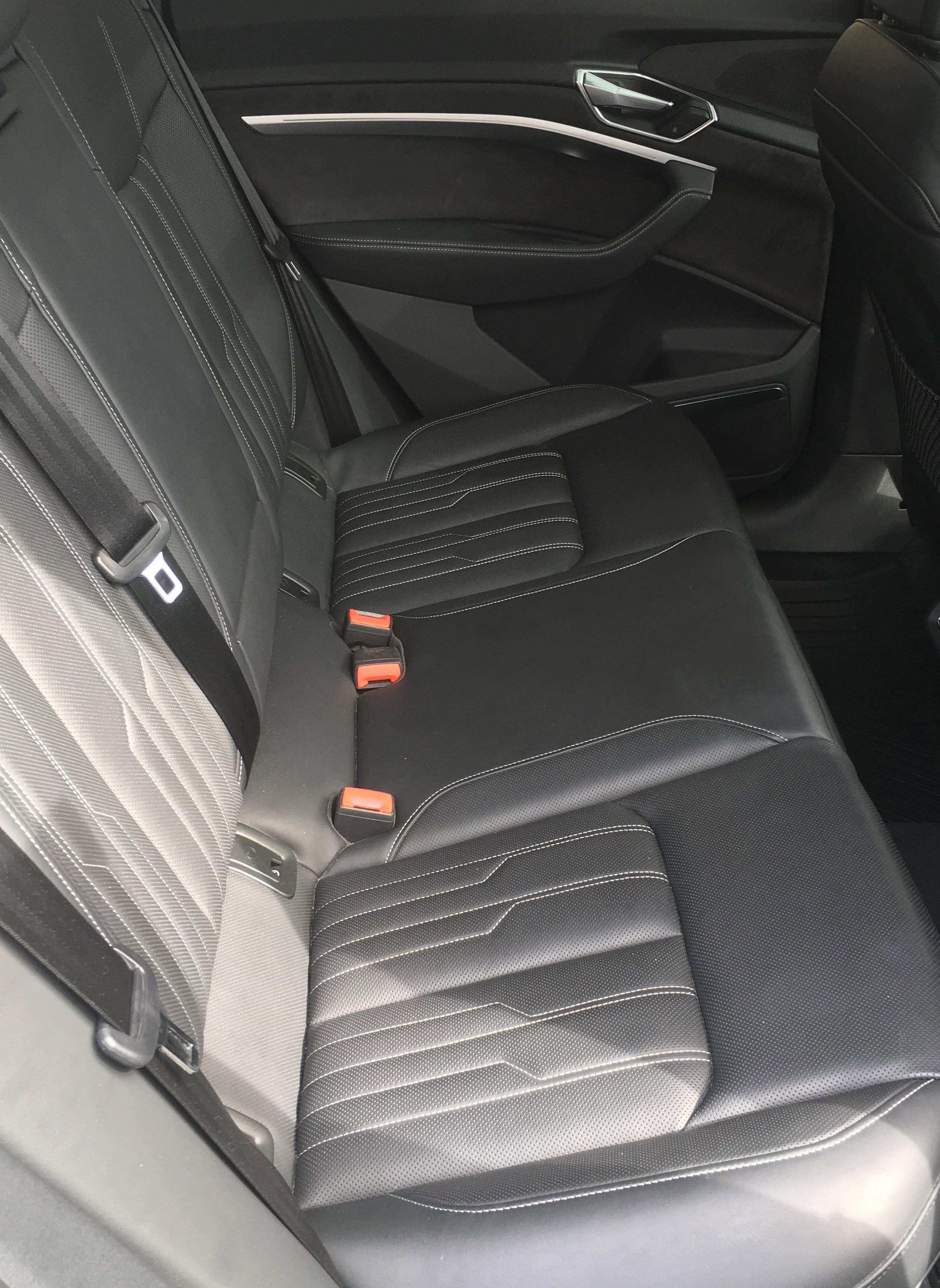 Used 2019 Audi e-tron Prestige image 6