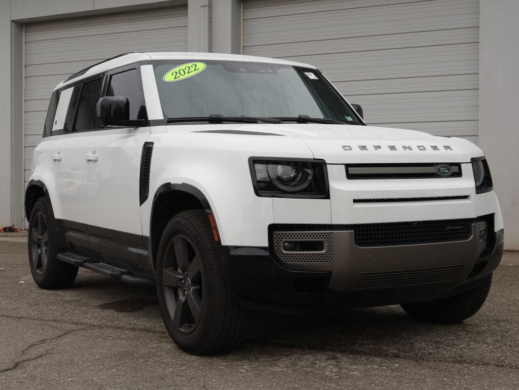 Used 2022 Land Rover Defender 110 X-Dynamic SE AWD/4WD image 1