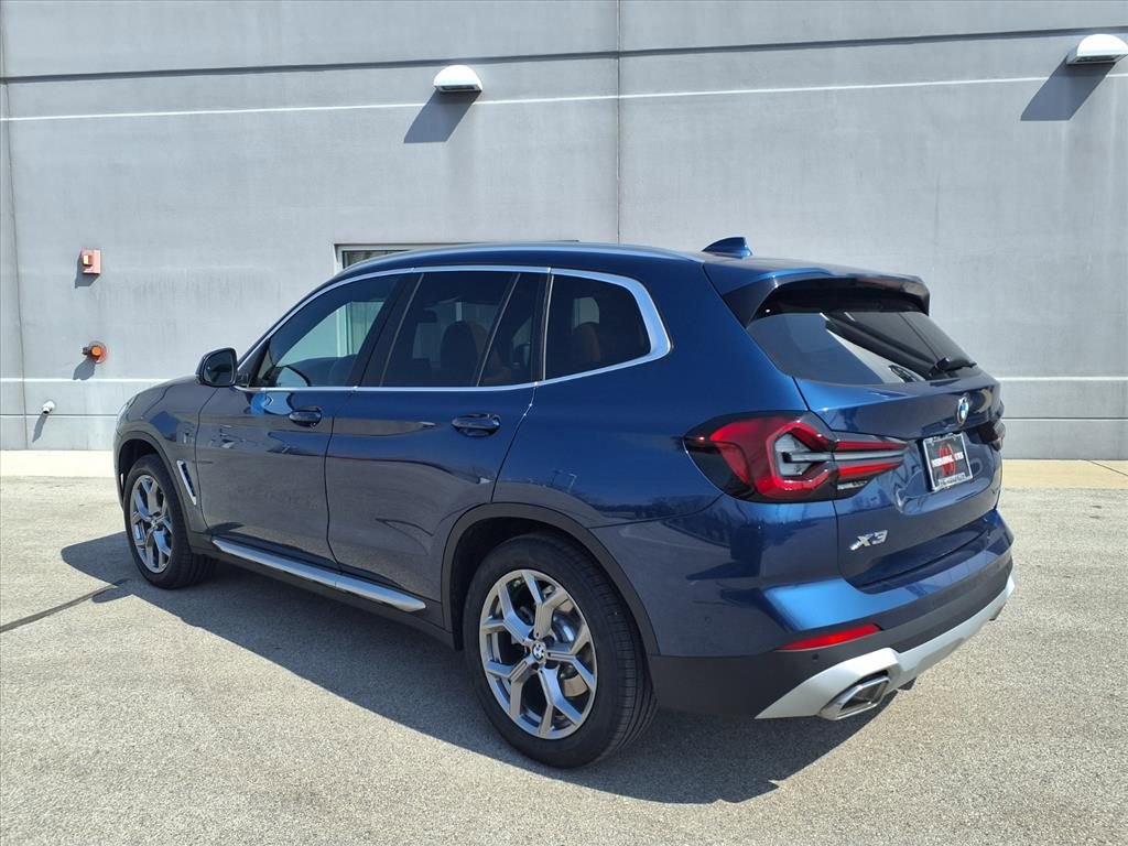 Used 2024 BMW X3 xDrive30i w/ Premium Package image 4