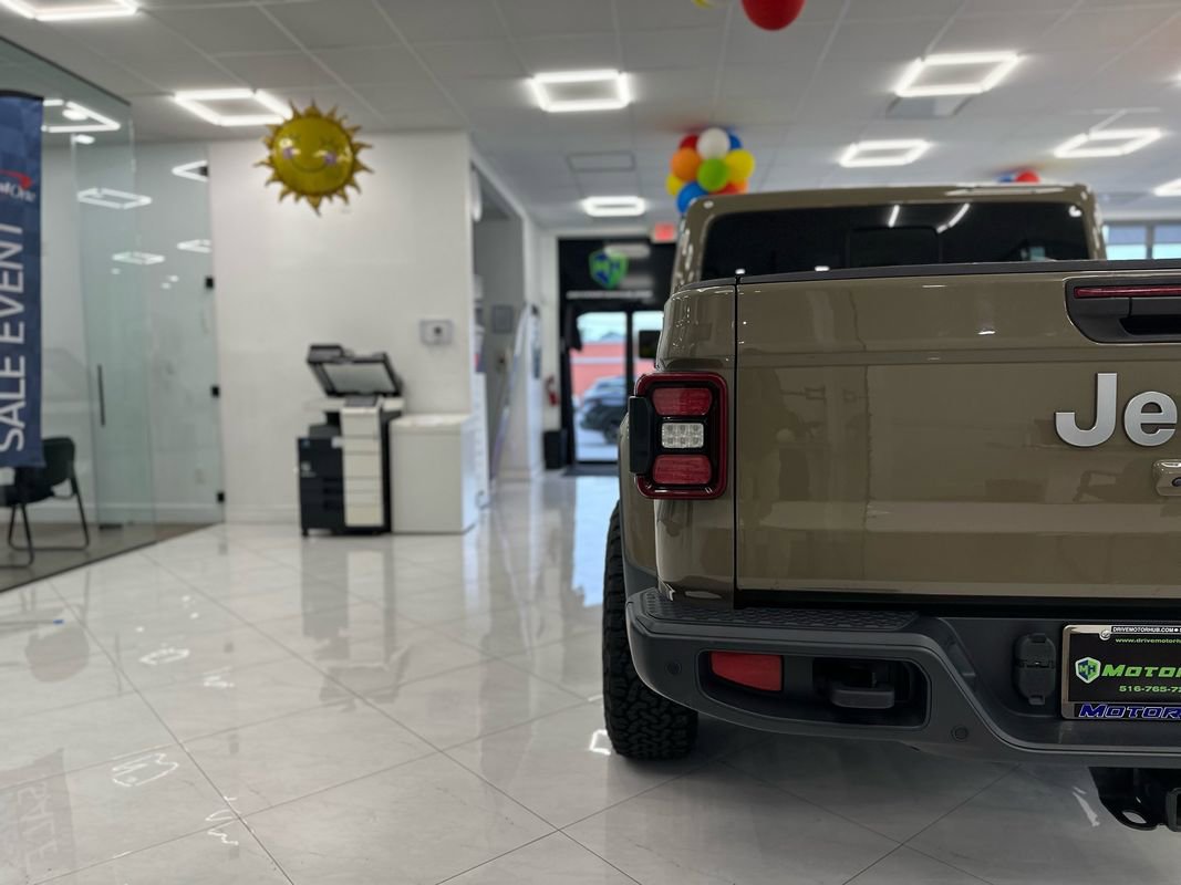 Used 2020 Jeep Gladiator Overland w/ LED Lighting Group image 13