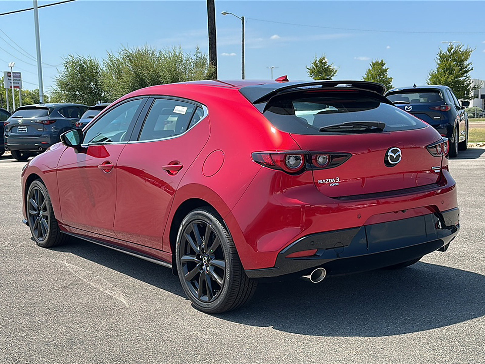 New 2025 MAZDA MAZDA3 Hatchback w/Premium Plus Pkg image 6