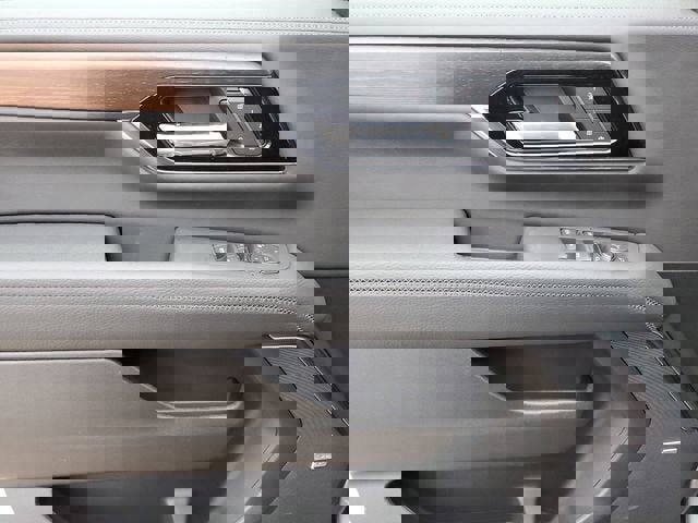 New 2026 GMC Yukon XL Denali w/ Sun & Power Step Package image 17