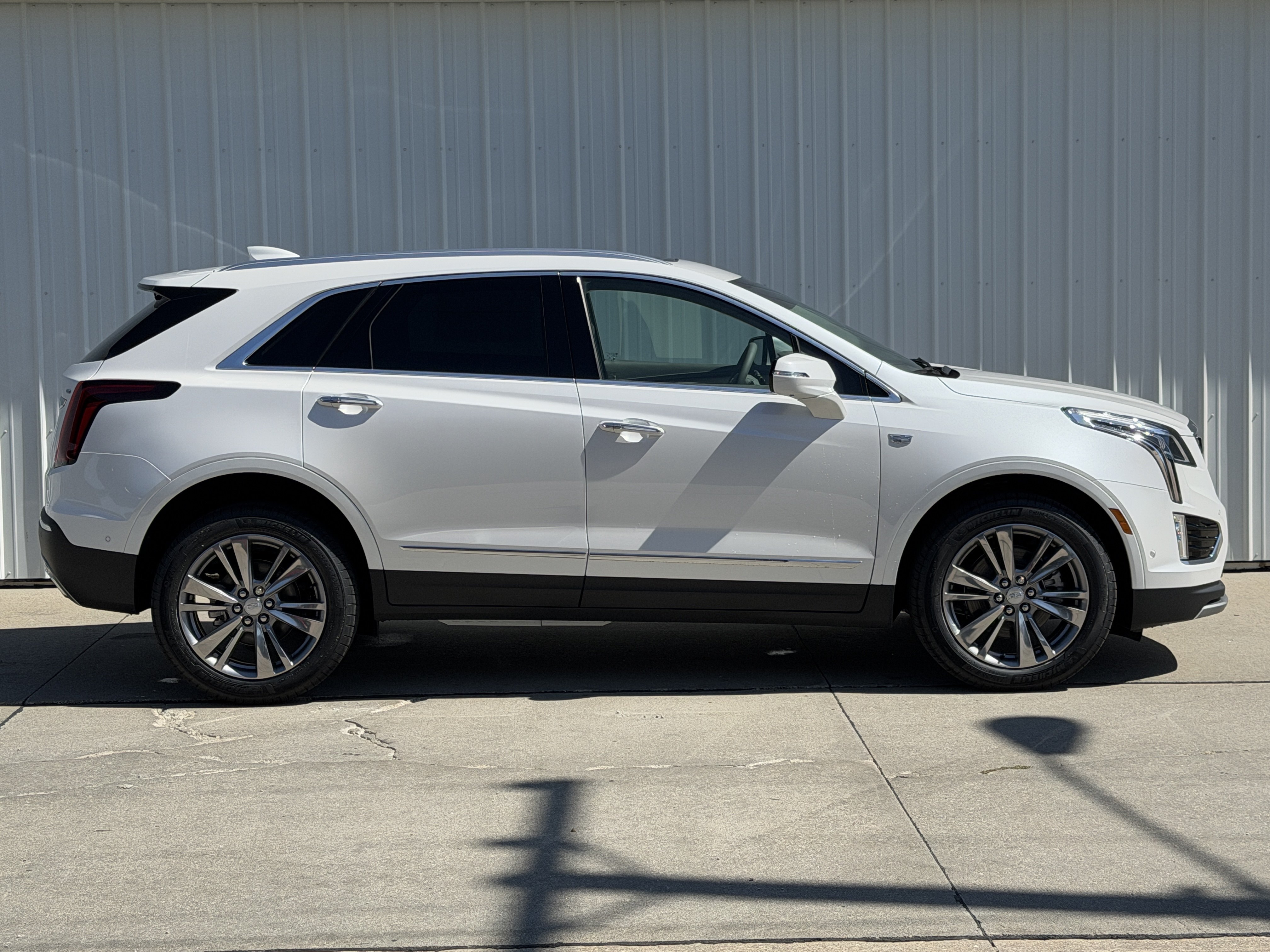 New 2026 Cadillac XT5 Premium Luxury w/ Driver Assist Package AWD/4WD image 3