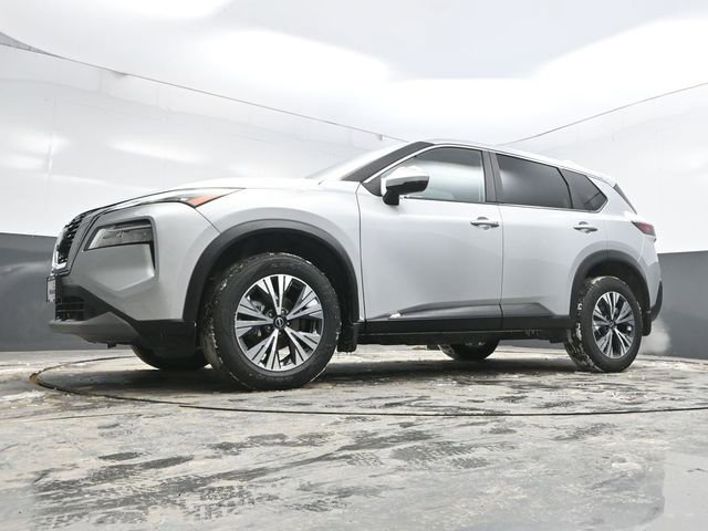 Used 2023 Nissan Rogue SV image 34