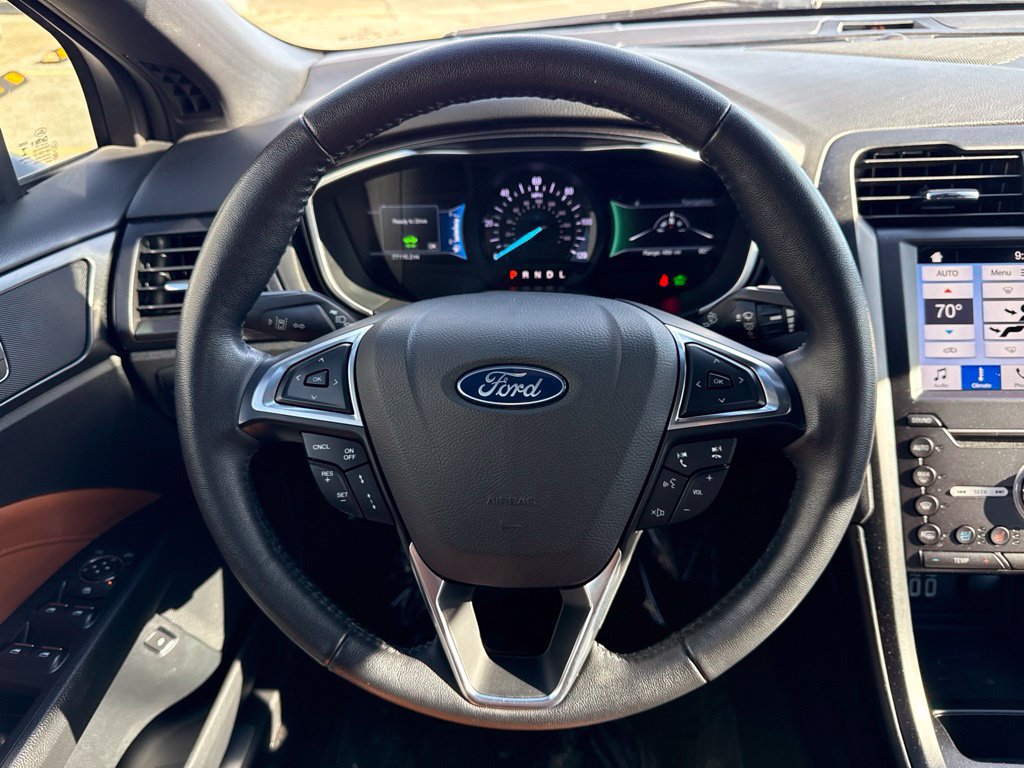 Used 2019 Ford Fusion Titanium FWD image 18