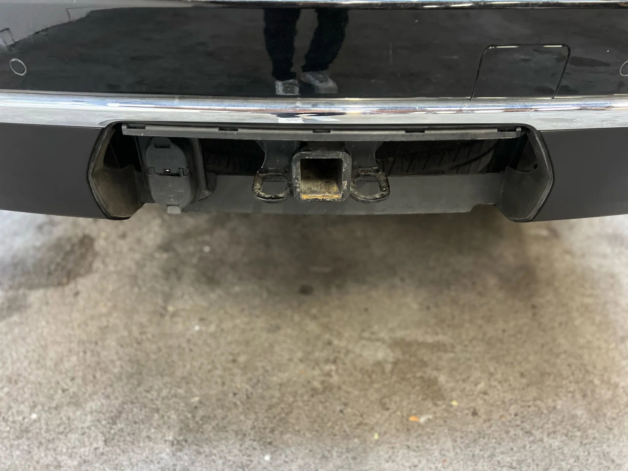 Used 2023 GMC Yukon SLT w/ SLT Premium Package image 11