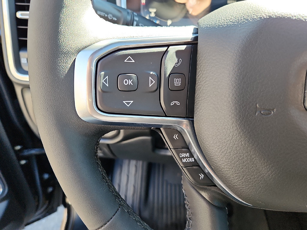 Used 2026 RAM 1500 Laramie AWD/4WD image 21
