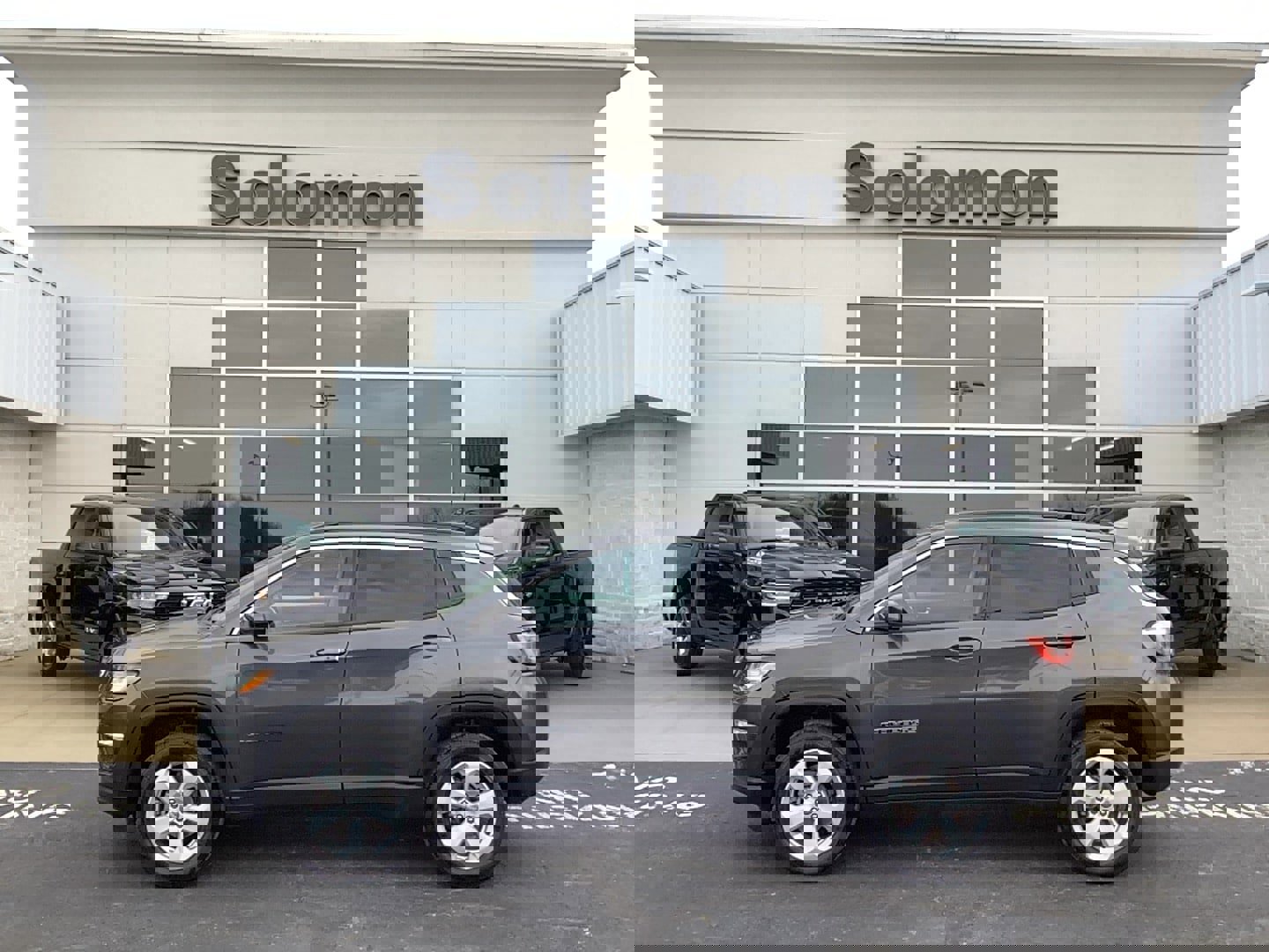 Certified 2019 Jeep Compass Latitude w/ Cold Weather Group image 1