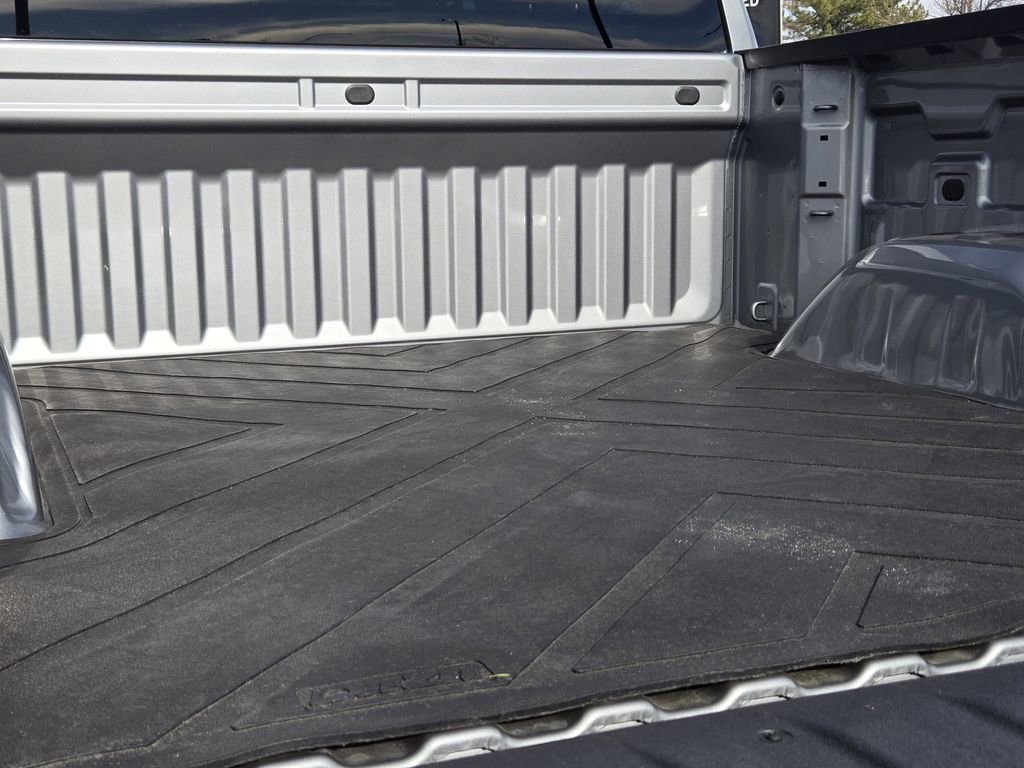 Used 2025 GMC Sierra 1500 Elevation image 20