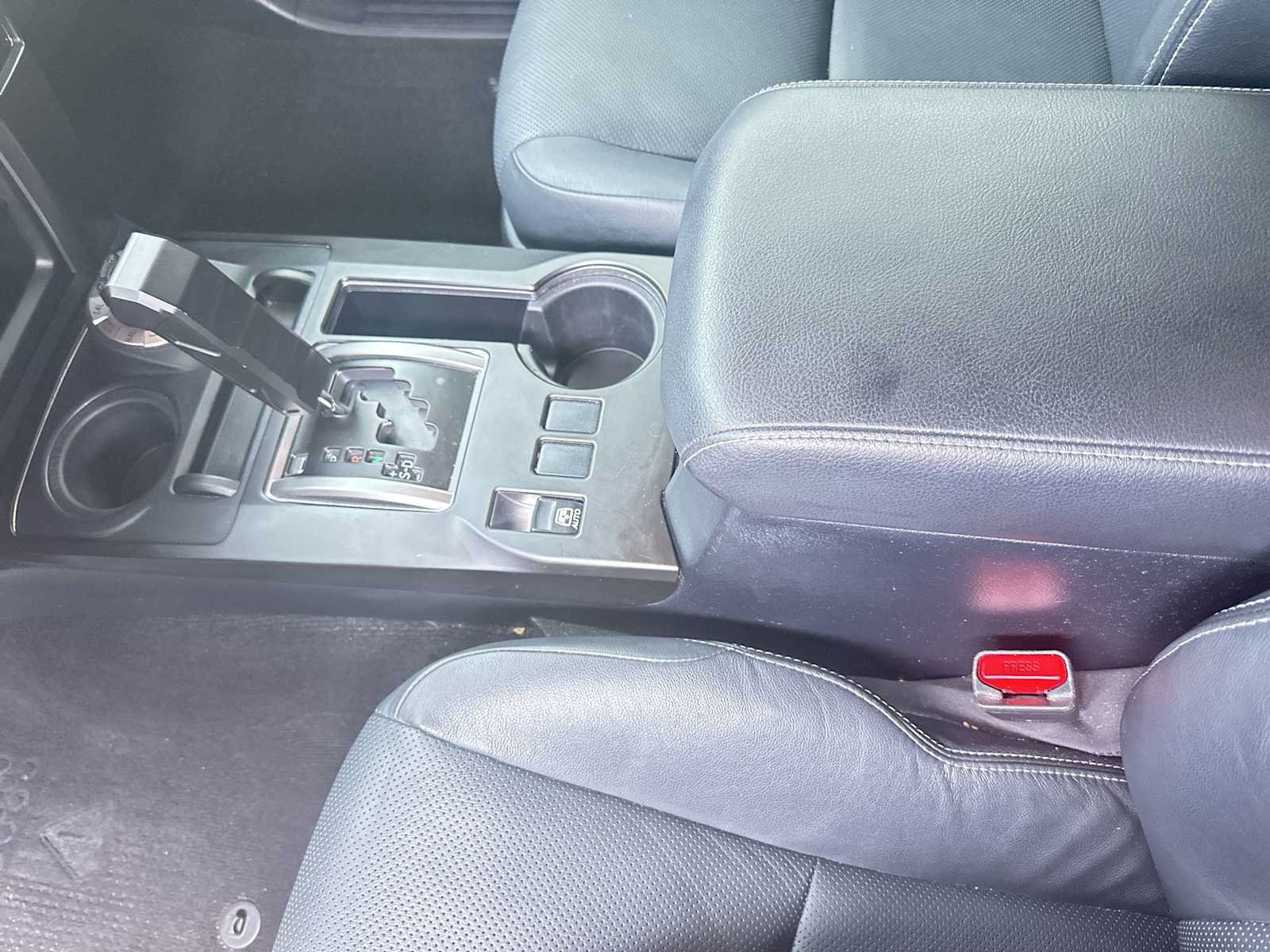 Used 2021 Toyota 4Runner Limited AWD/4WD image 21