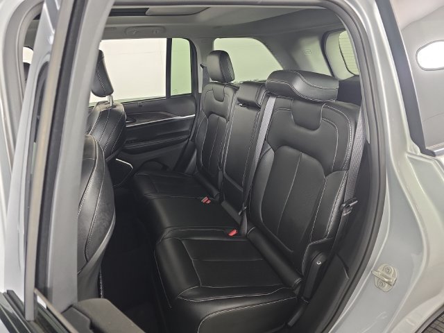 Used 2023 Jeep Grand Cherokee 30th Anniversary AWD/4WD image 26