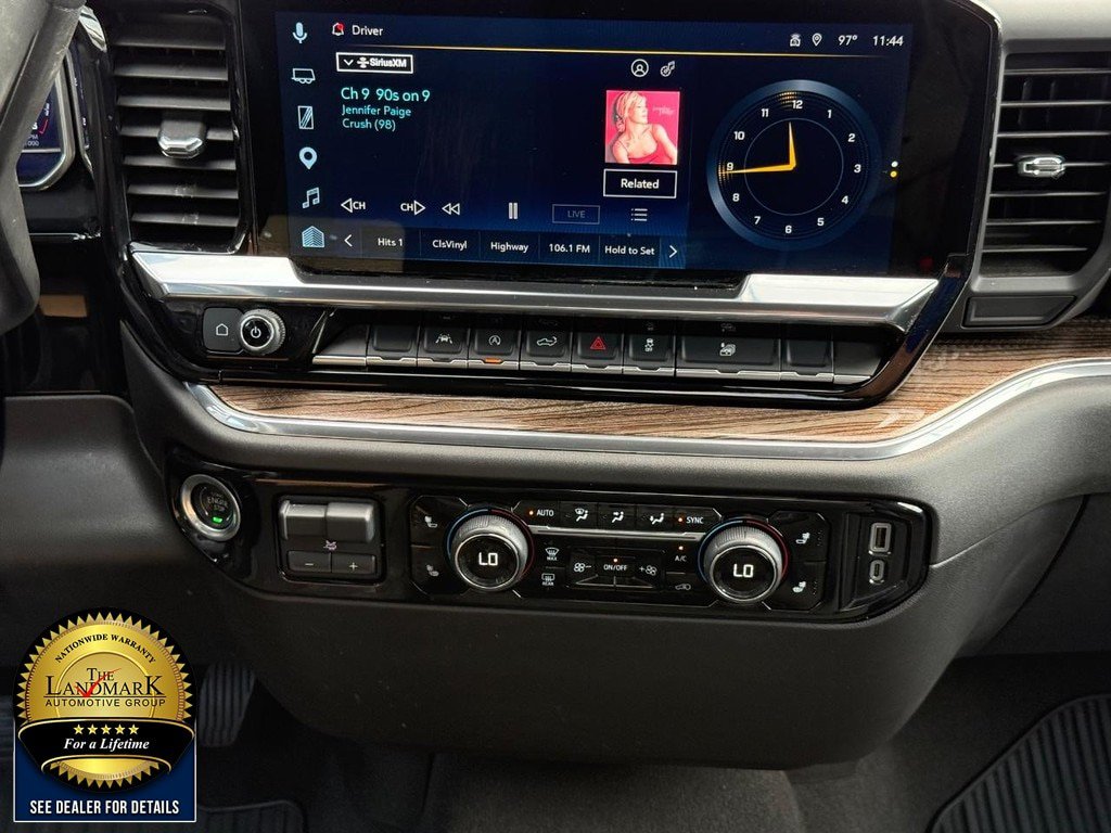 Used 2025 Chevrolet Silverado 1500 LT AWD/4WD image 19
