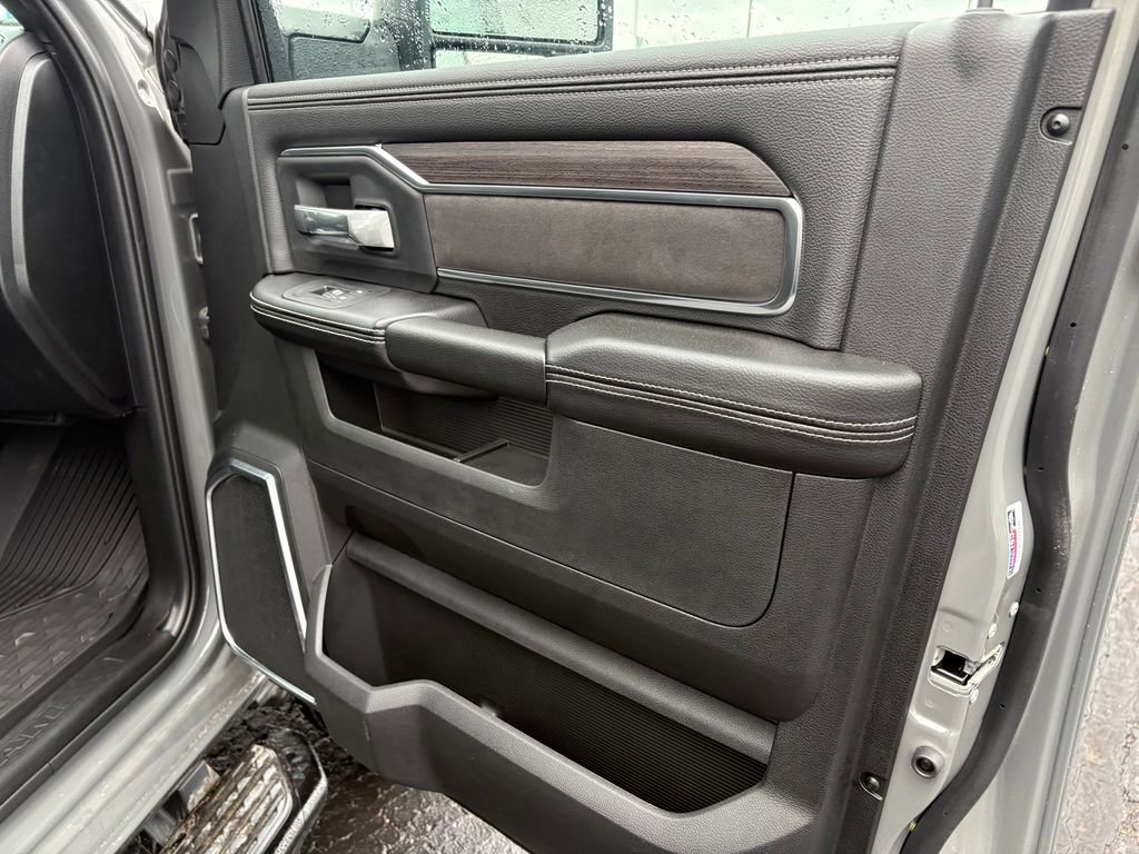 New 2026 RAM 3500 Laramie w/ Night Edition AWD/4WD image 11