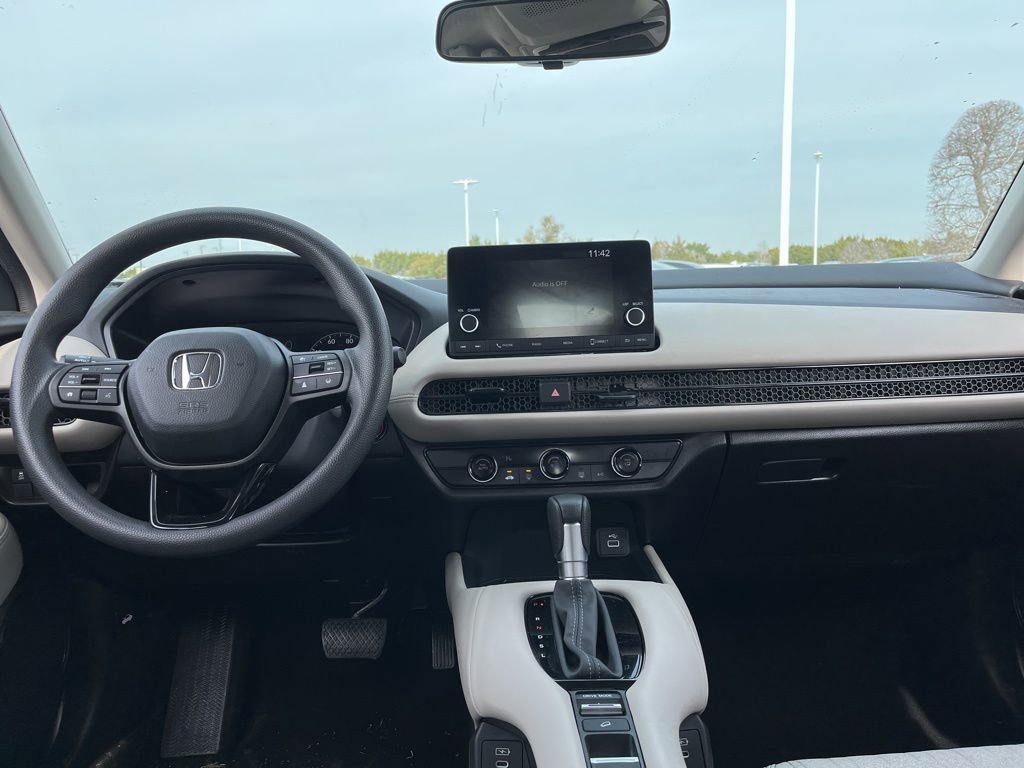 Certified 2025 Honda HR-V LX image 15