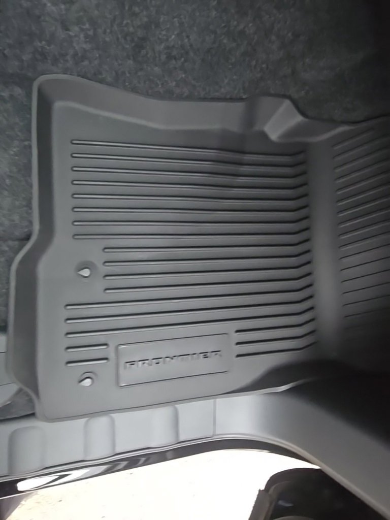 New 2026 Nissan Frontier SV image 32