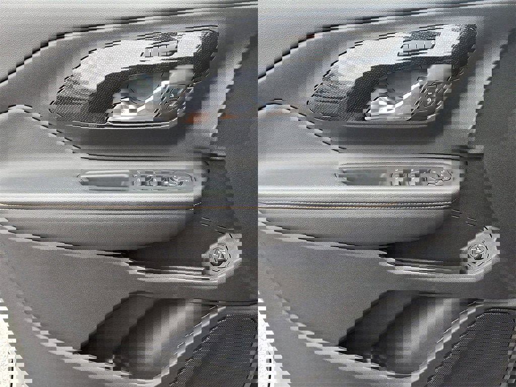 Certified 2023 GMC Terrain AT4 image 24