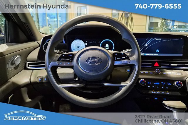 Used 2024 Hyundai Elantra SEL image 8