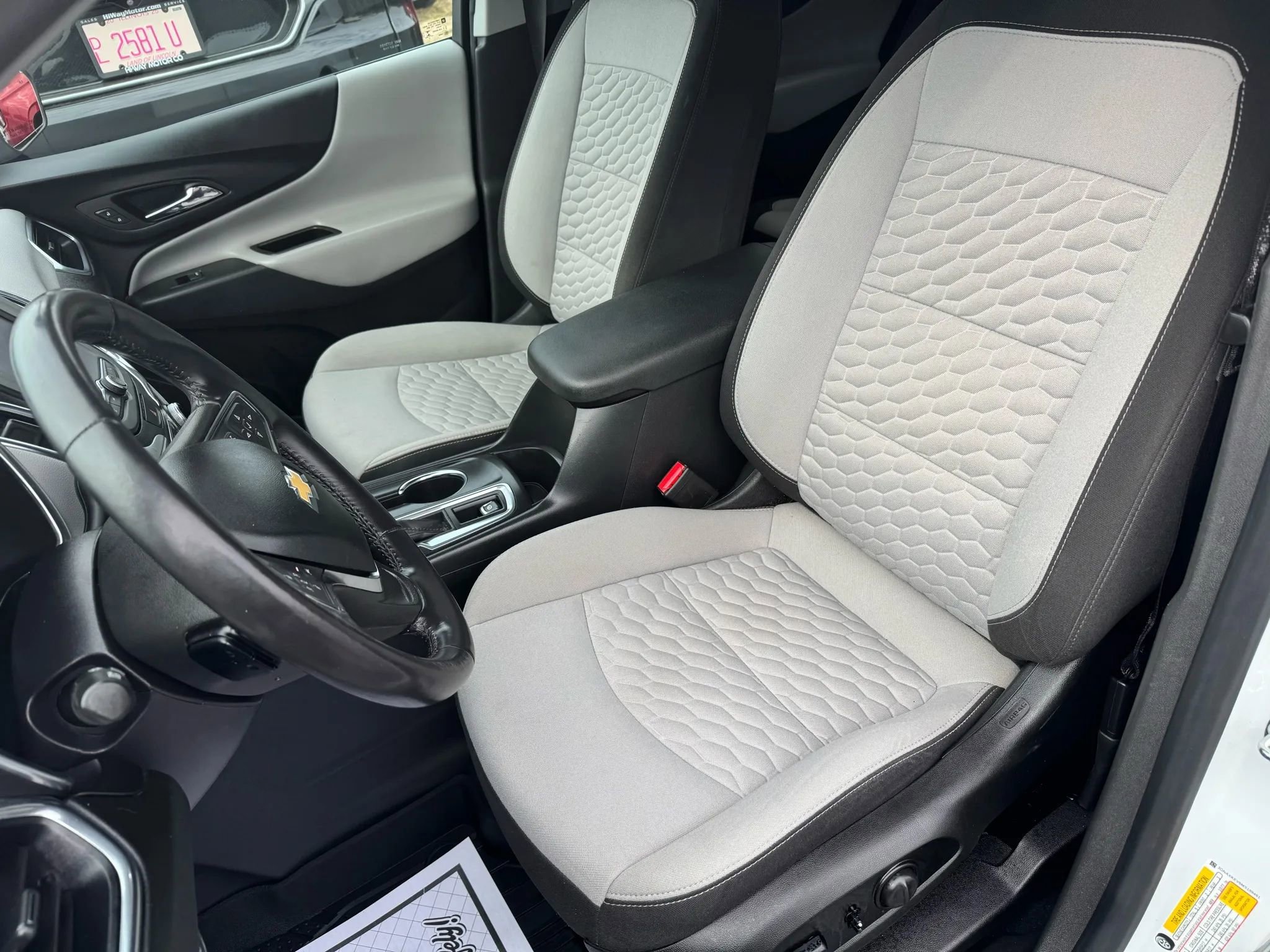 Used 2021 Chevrolet Equinox LT image 4