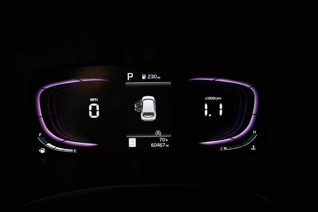 Used 2023 Kia Soul LX w/ LX Technology Package FWD image 2
