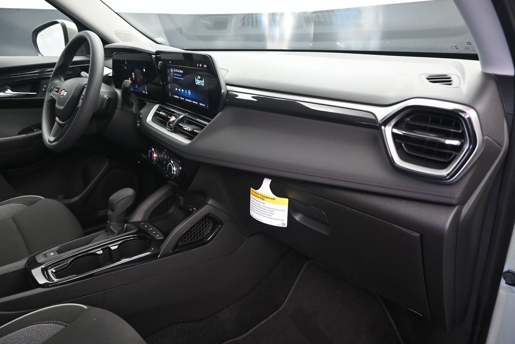 New 2026 Chevrolet TrailBlazer LT w/ Driver Confidence Package FWD image 23