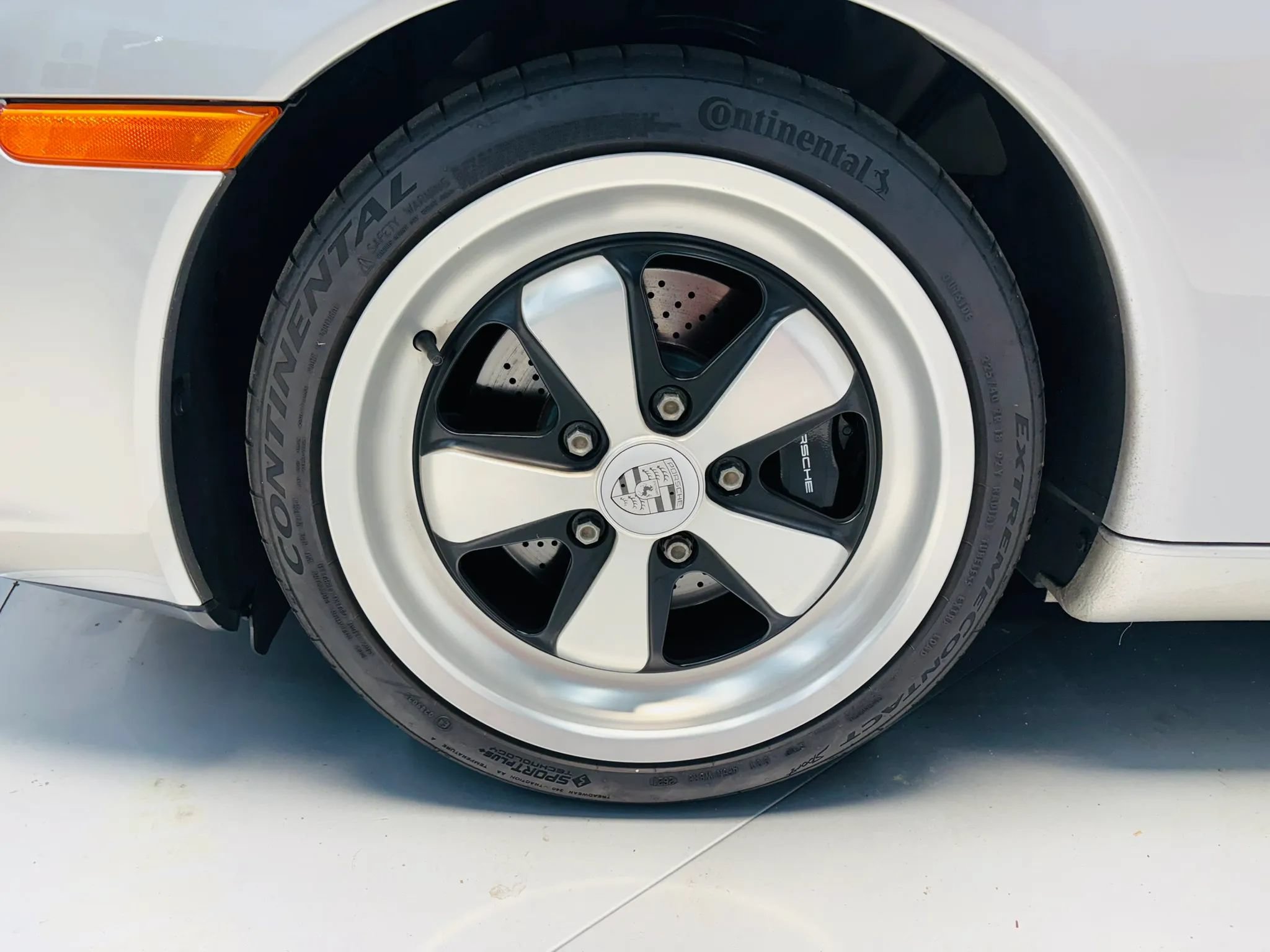 Used 2002 Porsche 911 GT3 RS image 40