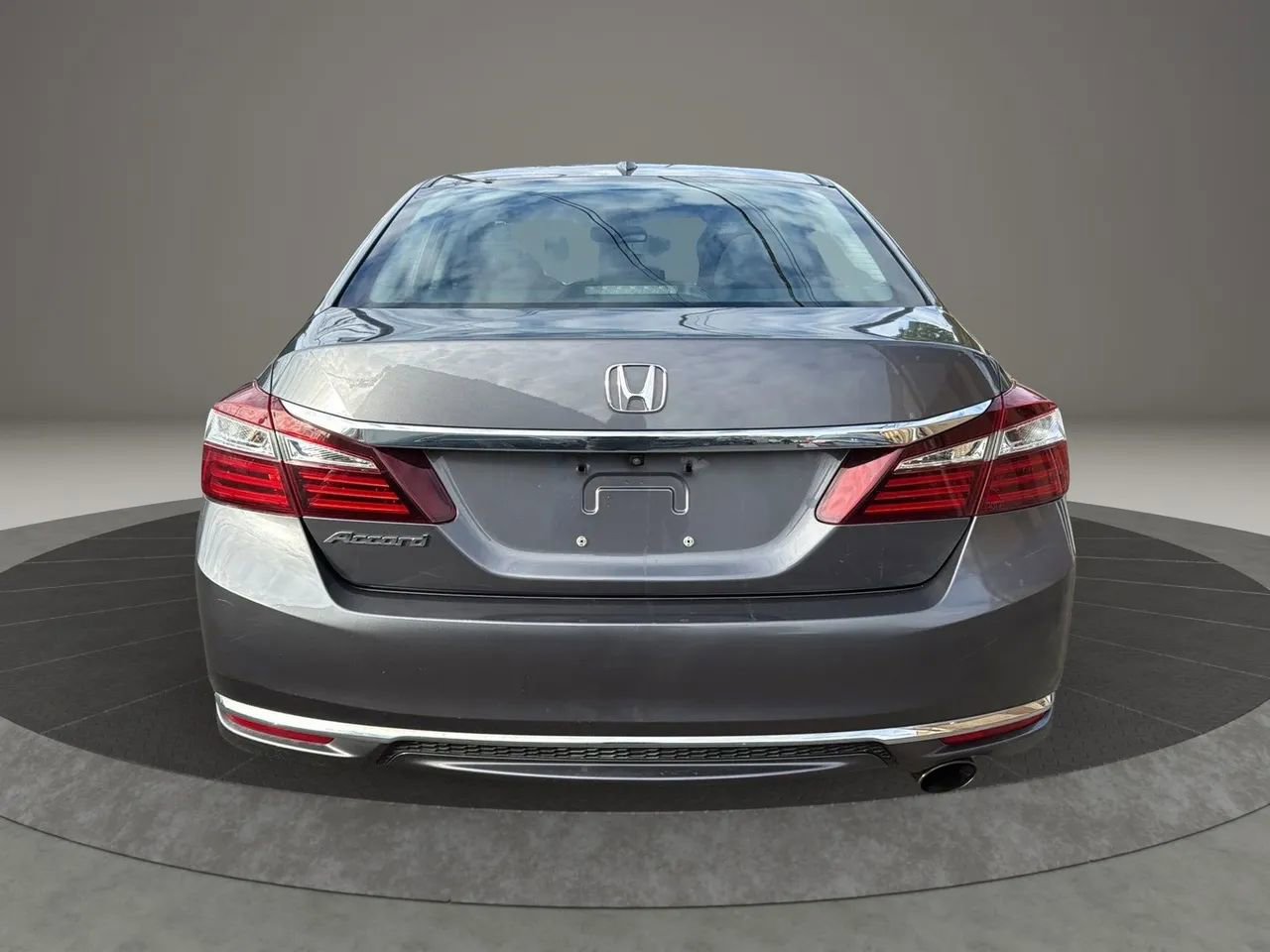 Used 2017 Honda Accord EX-L image 6